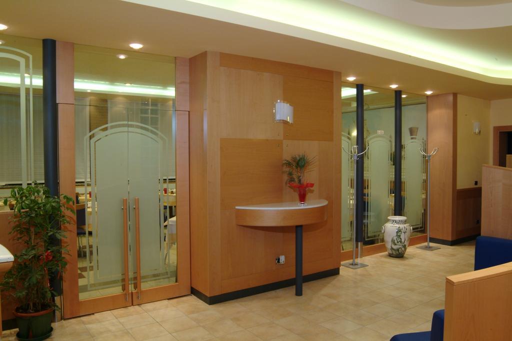Hotel Nettuno Sottomarina Exterior foto