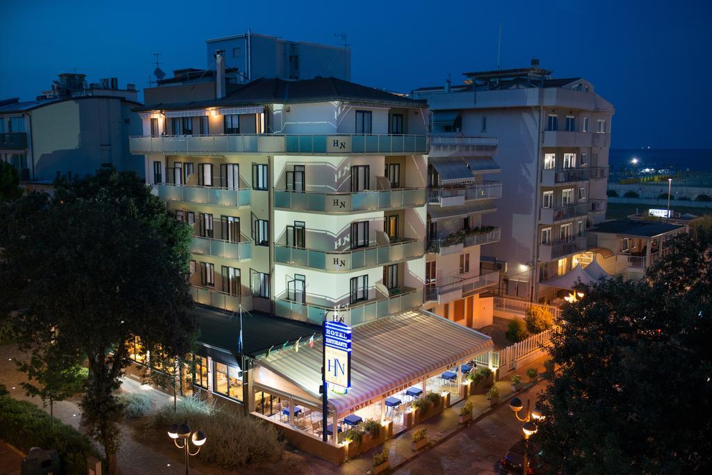 Hotel Nettuno Sottomarina Exterior foto